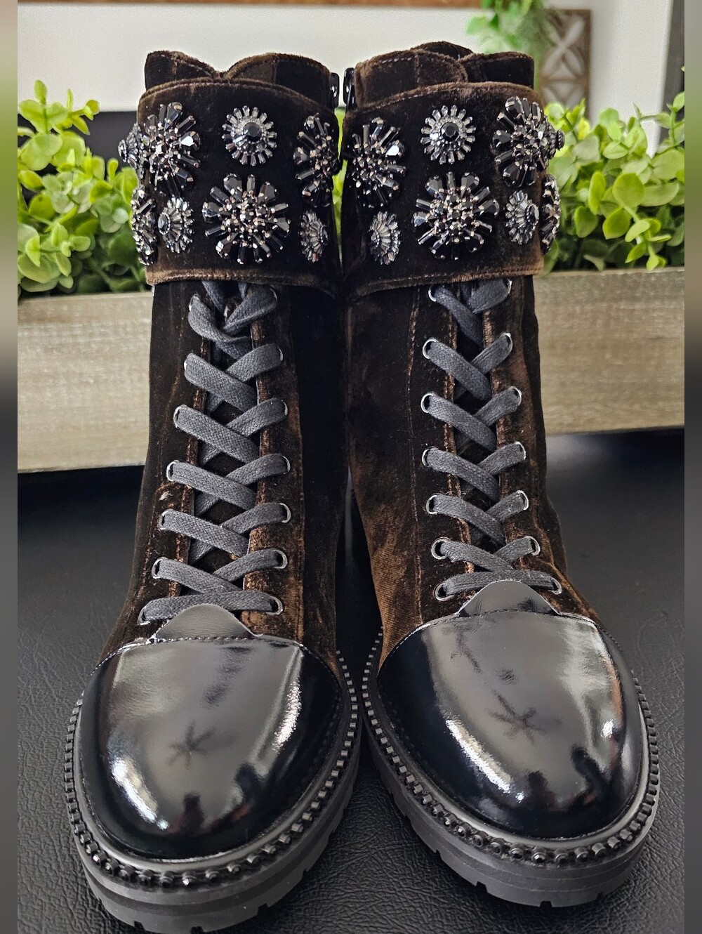 👁Kurt Geiger👁 Brown Velvet Patent Leather Lace-Up Jewel Cuff Boots Women Sz 10